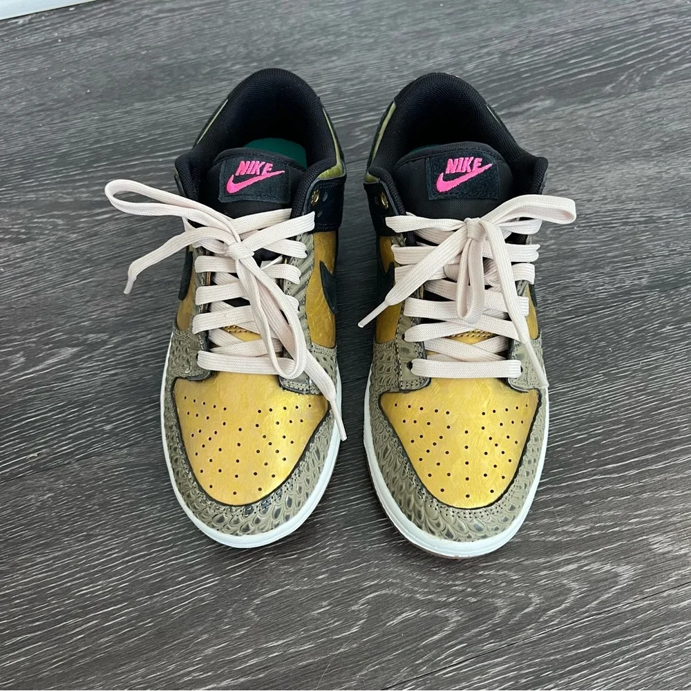 NWOT Women’s Nike Dunk Low “Dia De Muertos” Limited Edition Release